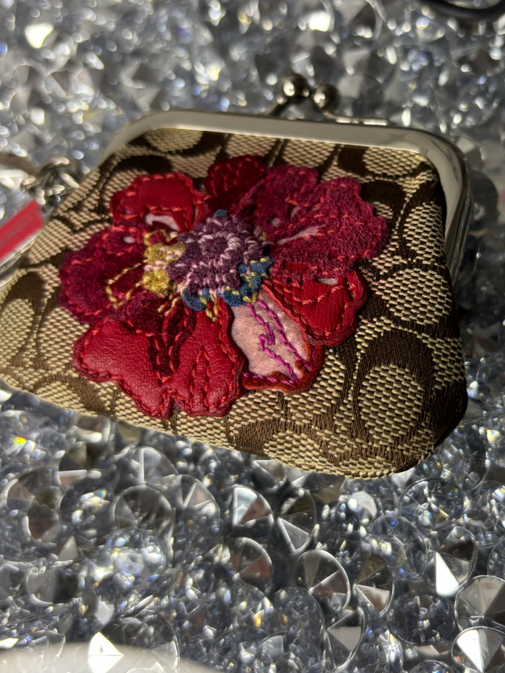 Coach RARE y2k poppy for peace Floral Appliqué kisslock coin charm EUC - Picture 11 of 14